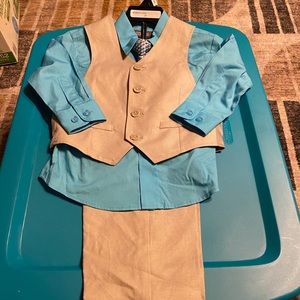 Kenneth Cole 4 piece suit for boy